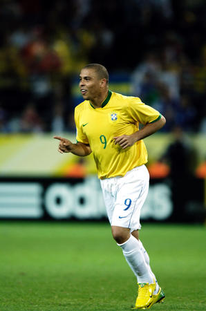 她不仅要拼 她不仅要拼