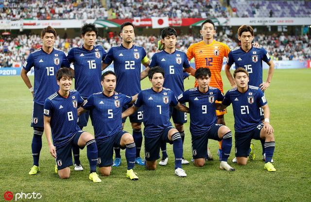 队的球员而 队的球员而