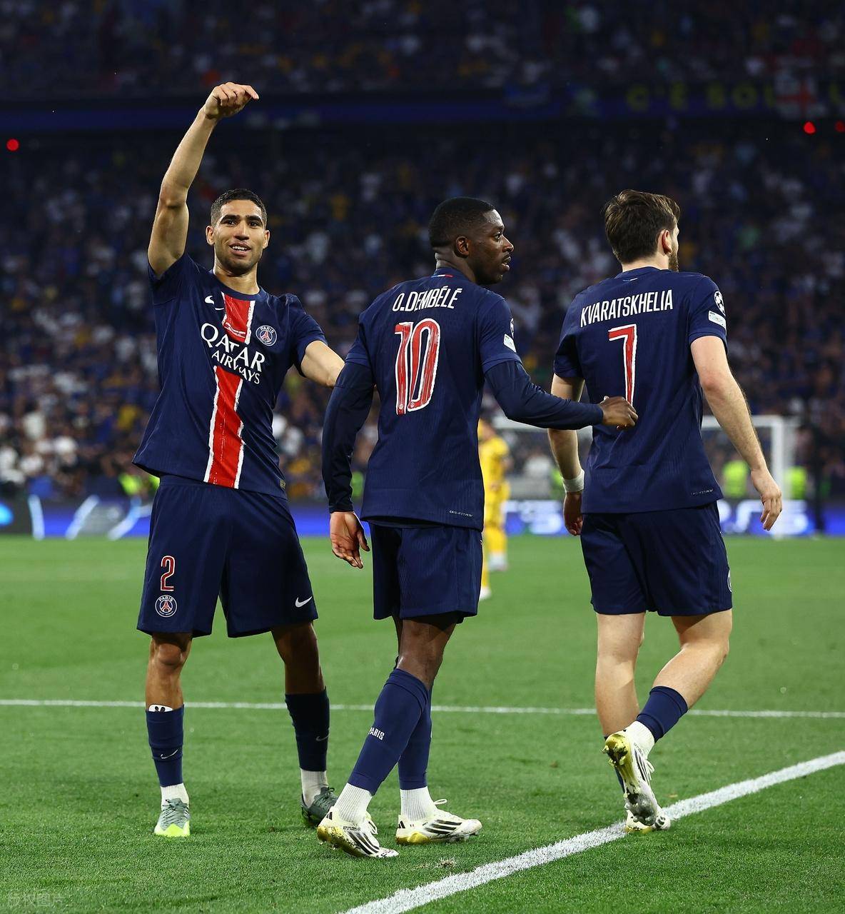 他在密集防 他在密集防