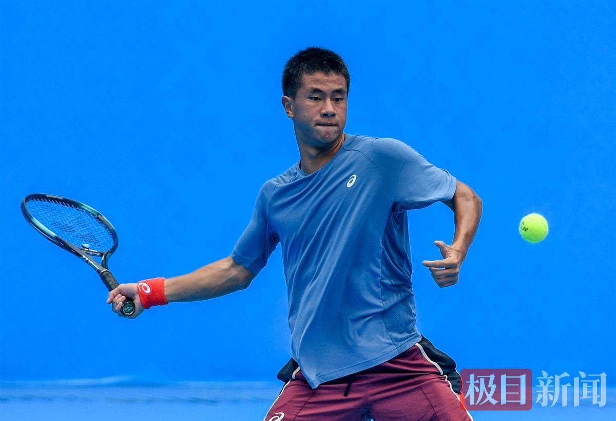 体育费莱尼梅开二度 泰山队2-2绝平成都蓉城