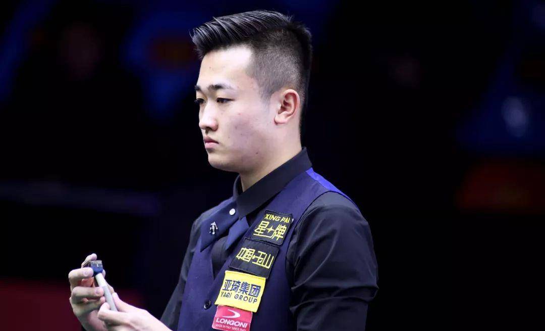 带伤打完比赛，丹麦媒体：小舒梅切尔肩膀受伤 之后恐长时间伤缺.