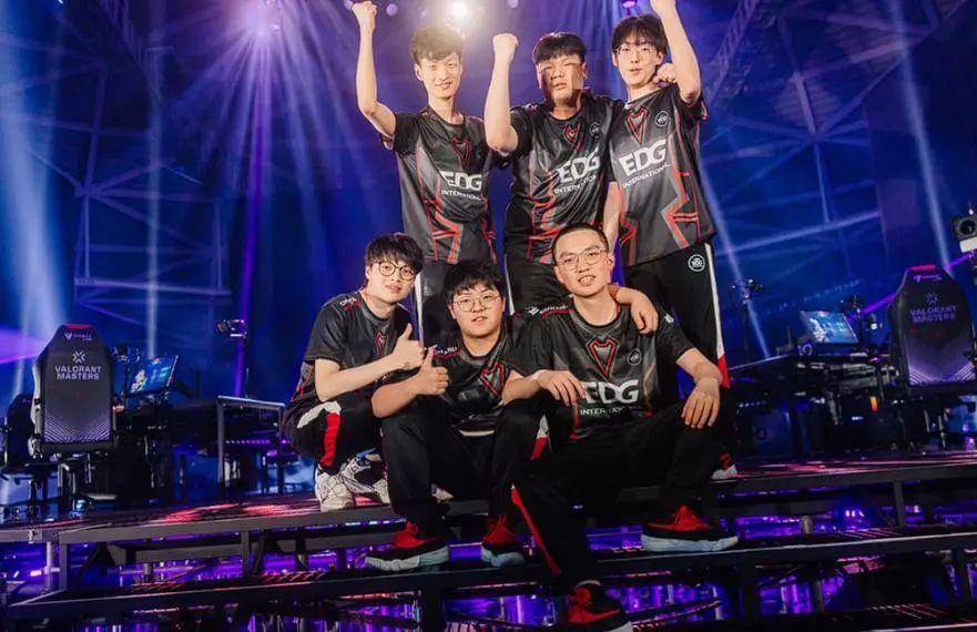 带伤打完比赛，丹麦媒体：小舒梅切尔肩膀受伤 之后恐长时间伤缺.