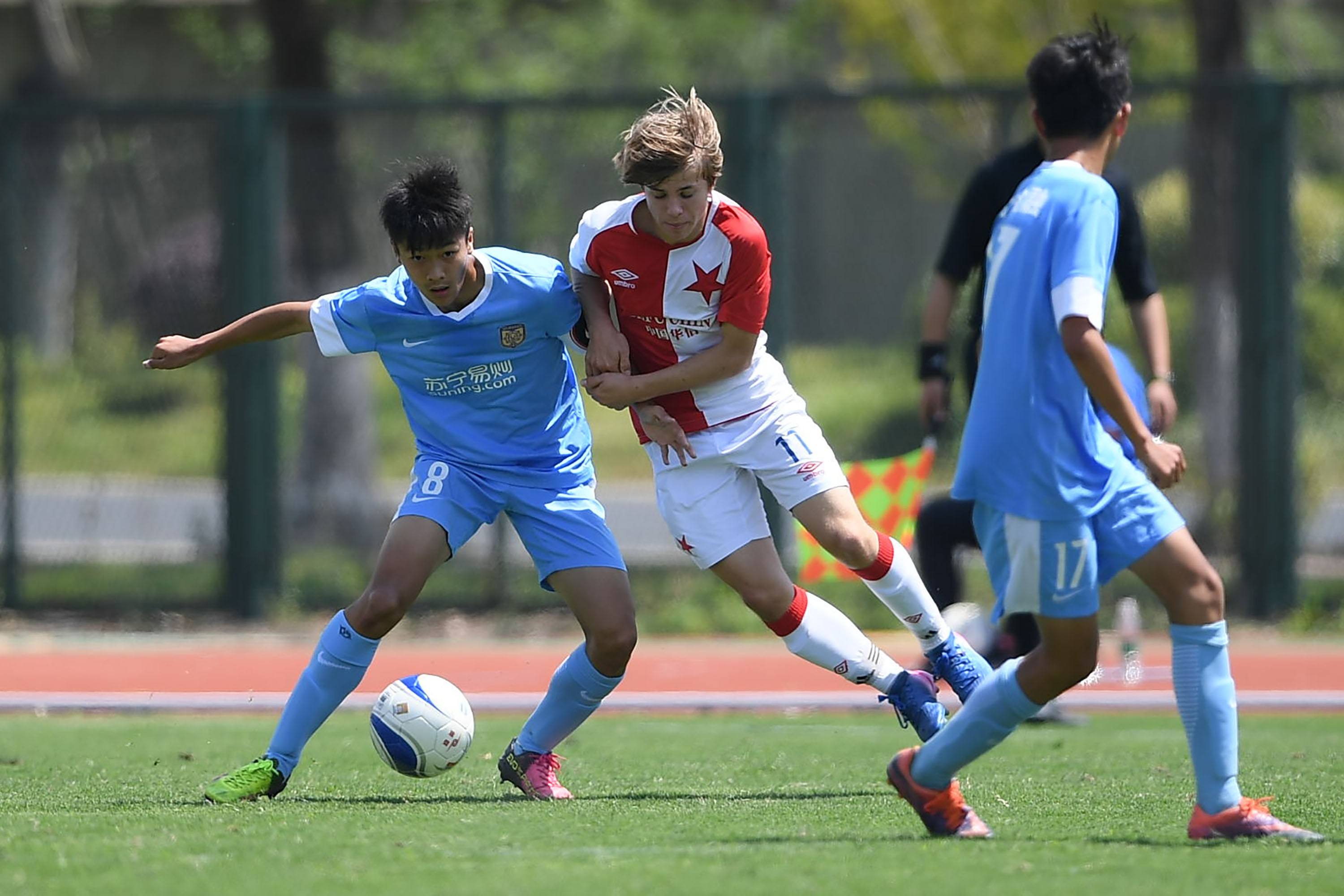 成都蓉城外援卡隆十字韧带断裂，赛季报销