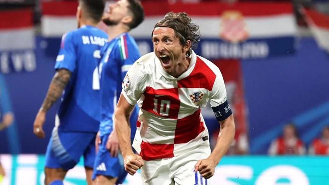 彻底摧毁了 彻底摧毁了