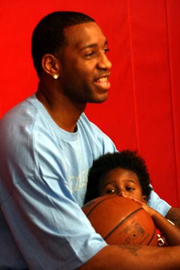 记者：海纳预计会在月任期结束后继续竞选拜仁主席.