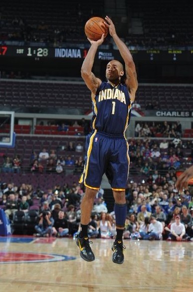 国家队胜场历史最多，C罗赛前获颁吉尼斯世界纪录证书.