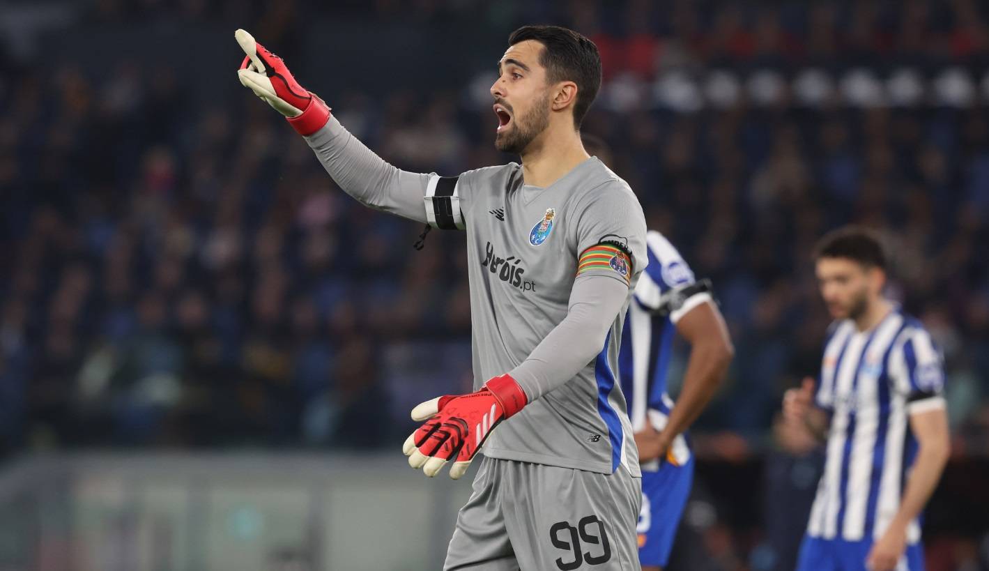 一是逼抢后 一是逼抢后