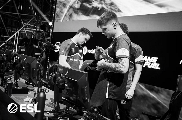 宣示与铺垫 宣示与铺垫